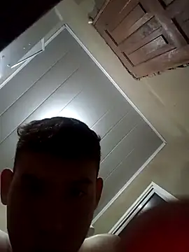 Snapshot of Henriquepauzao10 chatting on 10.12.25 Henriquepauzao10 online show from 10.12.25