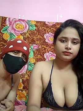 Snapshot of Seducing_couple chatting on 05.23.26 Seducing couple online show from 05.23.26