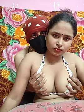 Snapshot of Seducing_couple chatting on 05.26.26 Seducing couple online show from 05.26.26