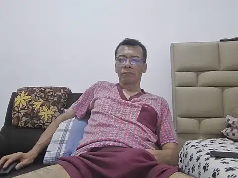 skinnylatino51 online show from 06.20.26