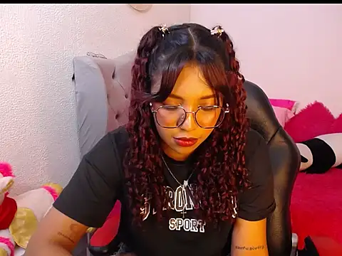 Snapshot of warisg__ chatting on 03.08.26 warisg online show from 03.08.26