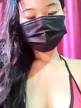 Snapshot of sia_143 chatting on 11.26.25 sia 143 online show from 11.26.25