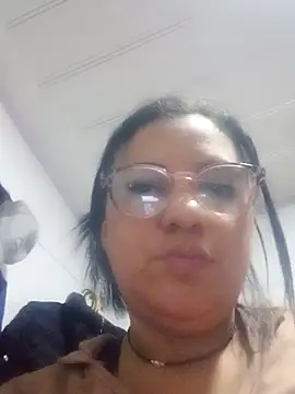 Snapshot of EDMIL31 chatting on 09.27.25 EDMIL31 online show from 09.27.25