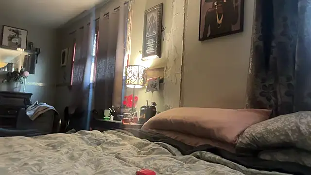 sexyred77713 online show from 02.25.26