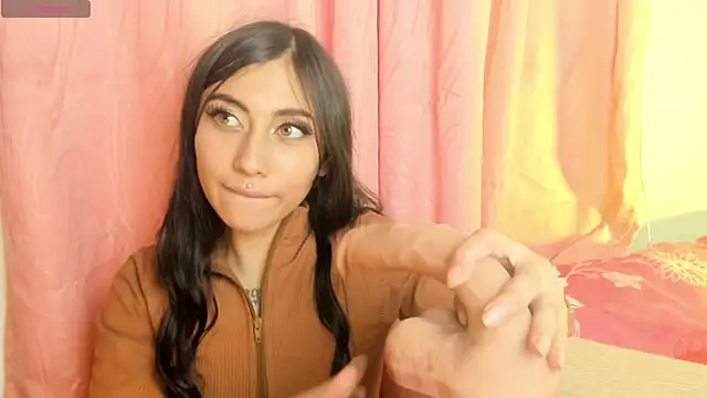 Alanaloiiss  online show from 05.06.26