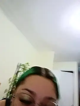 Snapshot of Dulcedeanis chatting on 02.25.26 Dulcedeanis online show from 02.25.26