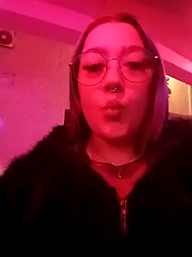 Snapshot of Dulcedeanis chatting on 03.24.26 Dulcedeanis online show from 03.24.26