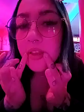 Snapshot of Dulcedeanis chatting on 04.06.26 Dulcedeanis online show from 04.06.26