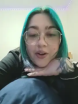 Snapshot of Dulcedeanis chatting on 07.22.26 Dulcedeanis online show from 07.22.26