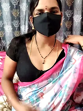 Snapshot of Lalitha-1995 chatting on 05.17.26 Lalitha-1995 online show from 05.17.26