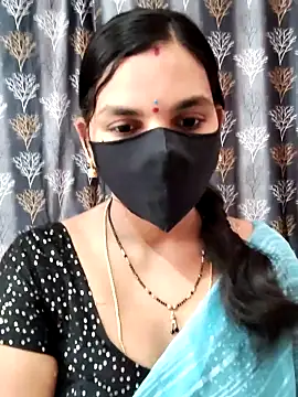 Snapshot of Lalitha-1995 chatting on 05.19.26 Lalitha-1995 online show from 05.19.26