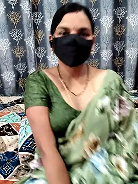 Snapshot of Lalitha-1995 chatting on 06.18.26 Lalitha-1995 online show from 06.18.26