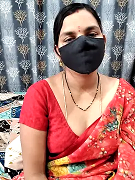 Snapshot of Lalitha-1995 chatting on 06.20.26 Lalitha-1995 online show from 06.20.26