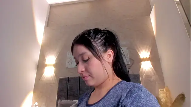 Lunaa bellaa online show from 02.17.26