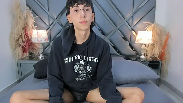 Milan LewisS online show from 10.17.25