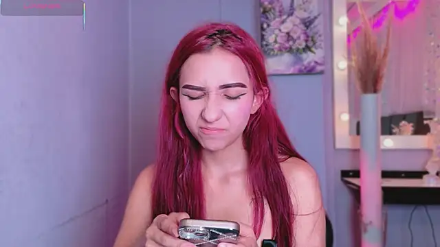 Snapshot of NataliaPrada_s chatting on 11.10.25 NataliaPrada s online show from 11.10.25