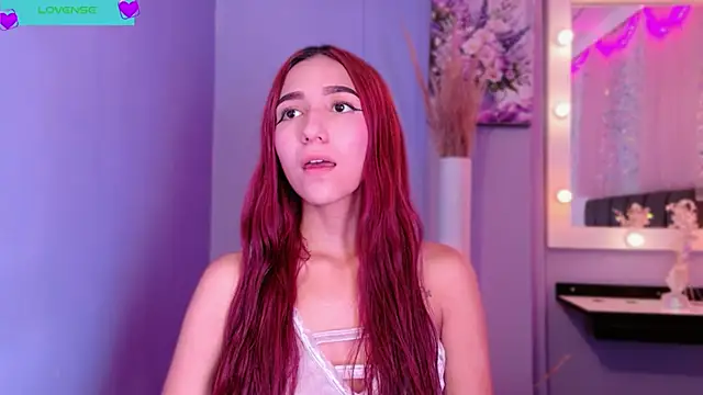 Snapshot of NataliaPrada_s chatting on 12.05.25 NataliaPrada s online show from 12.05.25