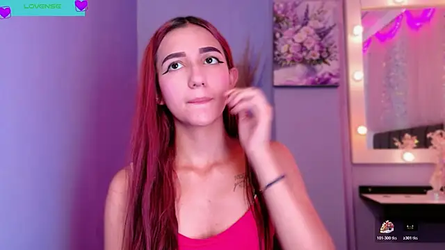 Snapshot of NataliaPrada_s chatting on 12.16.25 NataliaPrada s online show from 12.16.25