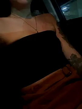 Snapshot of Coralink chatting on 12.14.25 Coralink online show from 12.14.25