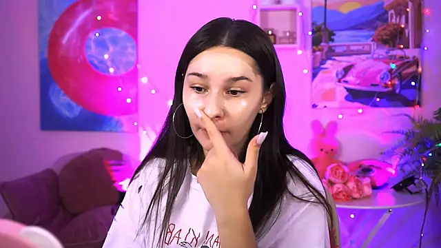 KimClarks  online show from 09.15.25