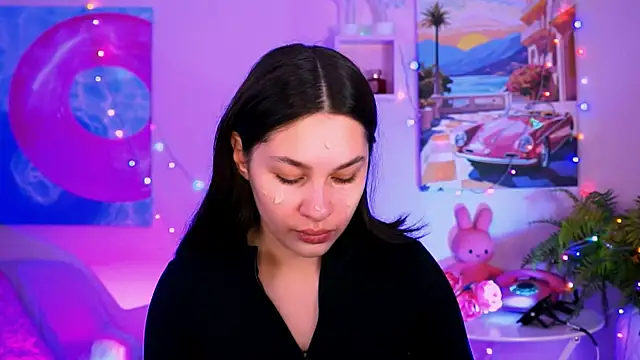 Snapshot of KimClarks_ chatting on 12.18.25 KimClarks online show from 12.18.25