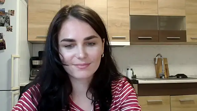 Snapshot of Silviaa_a chatting on 10.07.25 Silviaa a online show from 10.07.25