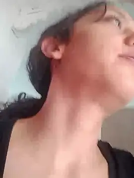 Snapshot of CurlyWeeds chatting on 09.23.25 CurlyWeeds online show from 09.23.25