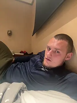 Snapshot of egor7777yd chatting on 09.22.25 egor7777yd online show from 09.22.25