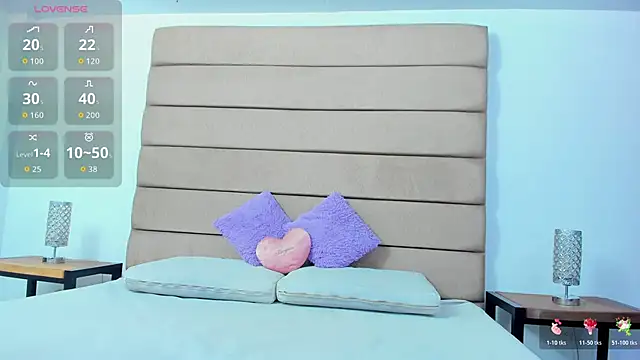 Snapshot of susan_elliot chatting on 11.13.25 susan elliot online show from 11.13.25