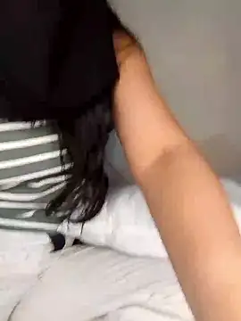 Snapshot of Samaarsexy23 chatting on 10.16.25 Samaarsexy23 online show from 10.16.25