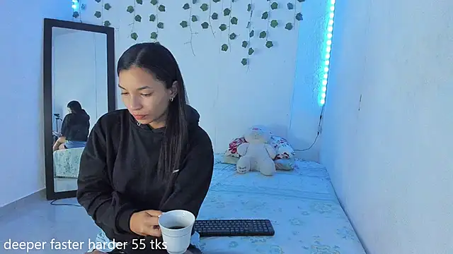 Snapshot of PureFire20 chatting on 03.03.26 PureFire20 online show from 03.03.26