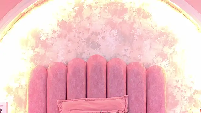 JasmineRhodes online show from 12.02.25