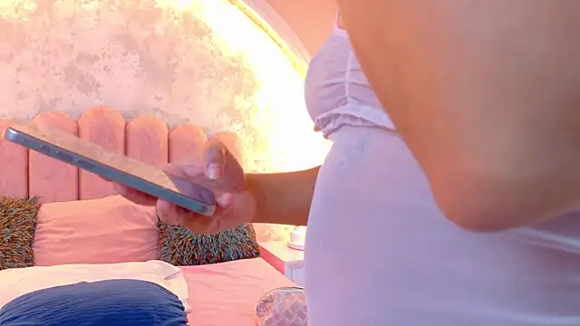 JasmineRhodes online show from 03.04.26