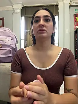 Snapshot of JasmineRhodes chatting on 06.13.26 JasmineRhodes online show from 06.13.26