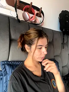 AllieYourGirl online show from 11.13.25