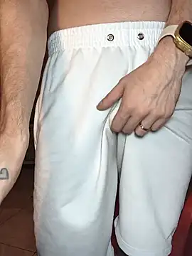 Snapshot of bigcockwhite777 chatting on 09.30.25 bigcockwhite777 online show from 09.30.25