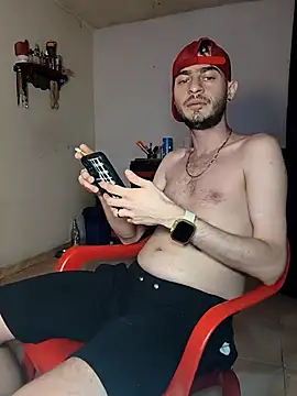 Snapshot of bigcockwhite777 chatting on 10.25.25 bigcockwhite777 online show from 10.25.25