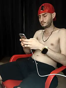 Snapshot of bigcockwhite777 chatting on 12.04.25 bigcockwhite777 online show from 12.04.25