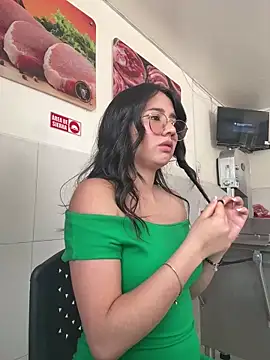 Snapshot of Michelle_Zoe chatting on 10.26.25 Michelle Zoe online show from 10.26.25