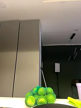 Snapshot of Michelle_Zoe chatting on 11.14.25 Michelle Zoe online show from 11.14.25