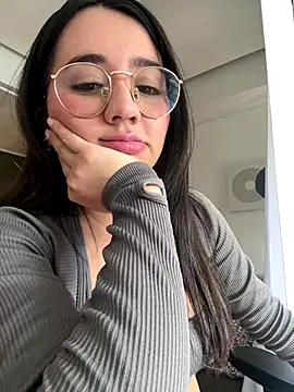 Snapshot of Michelle_Zoe chatting on 11.22.25 Michelle Zoe online show from 11.22.25