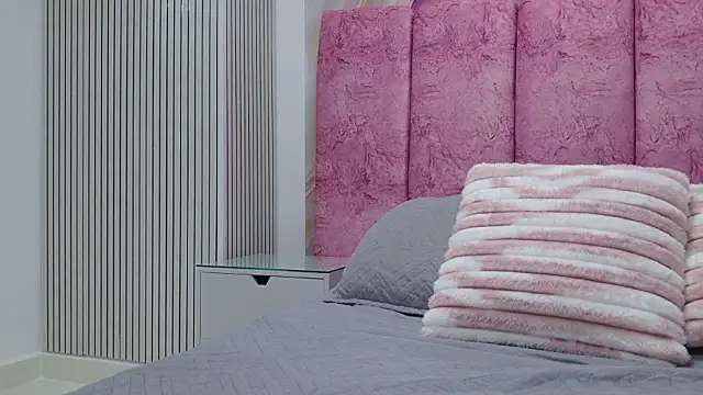 emmacurvy online show from 02.19.26