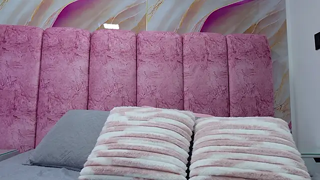 emmacurvy online show from 03.19.26