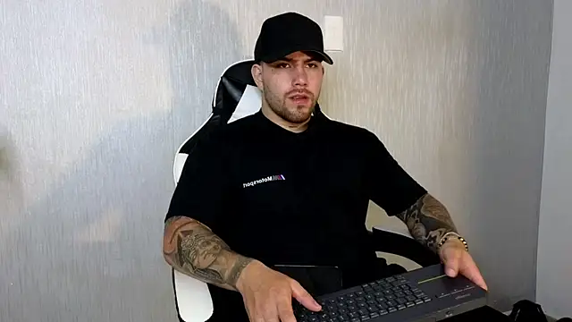 Ades Lowe online show from 09.22.25