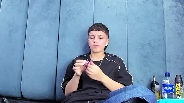 Megan Thompson  online show from 03.04.26