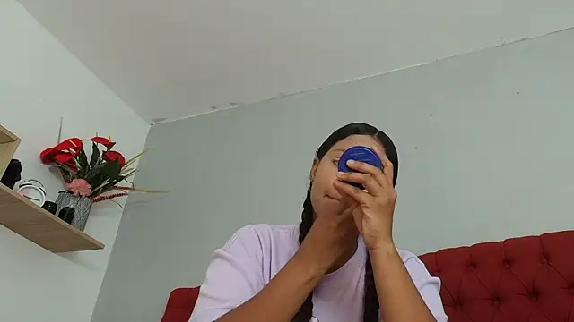 keyla mejia online show from 05.04.26