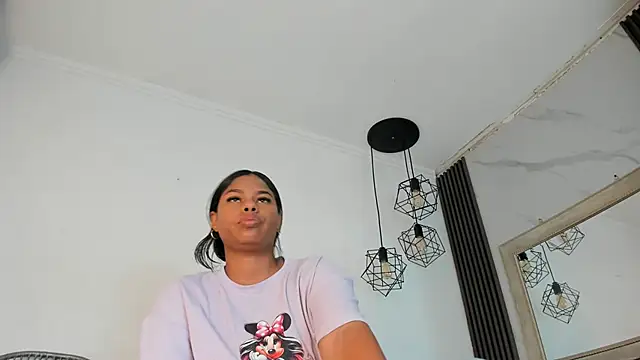 Snapshot of keyla_mejia chatting on 05.11.26 keyla mejia online show from 05.11.26