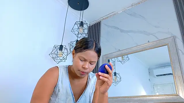 Snapshot of keyla_mejia chatting on 06.18.26 keyla mejia online show from 06.18.26