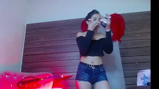 Karol Yessenia online show from 10.15.25