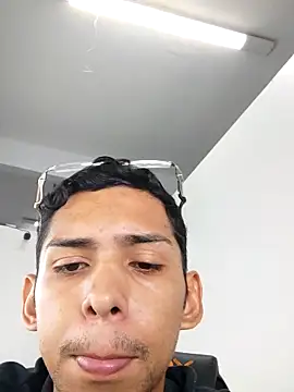 Snapshot of Oqui chatting on 02.20.26 Oqui online show from 02.20.26